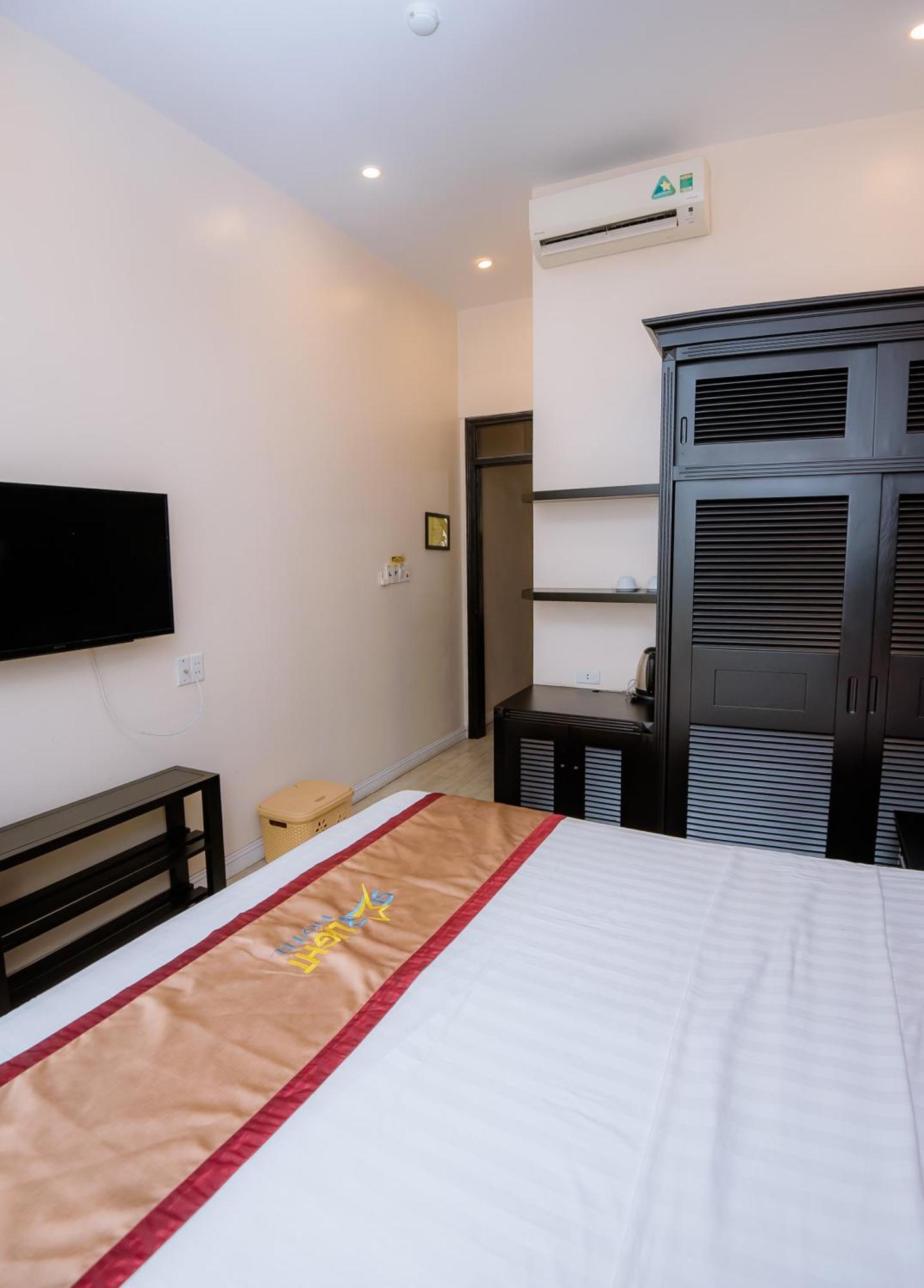 Hotel Starlight 14 Vườn Đào à Hạ Long Extérieur photo