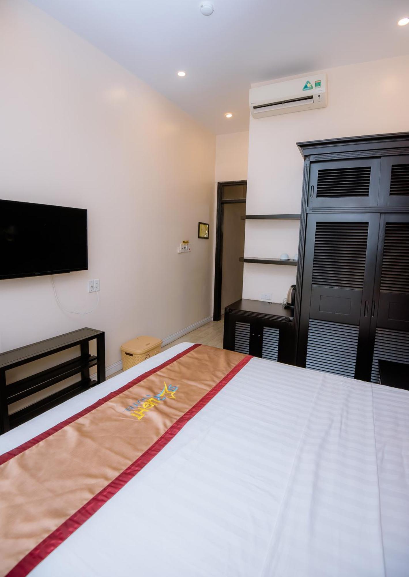 Hotel Starlight 14 Vườn Đào à Hạ Long Extérieur photo