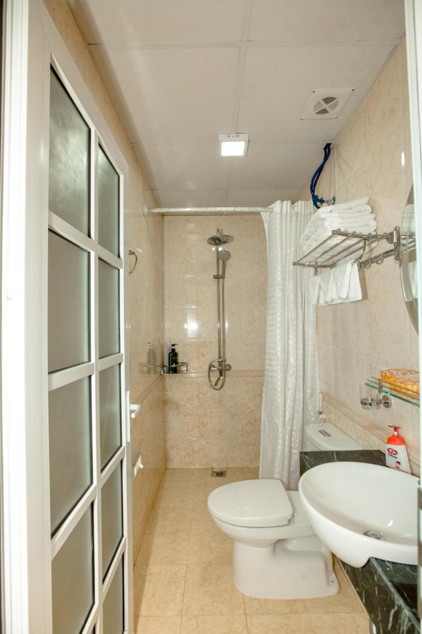 Hotel Starlight 14 Vườn Đào à Hạ Long Extérieur photo